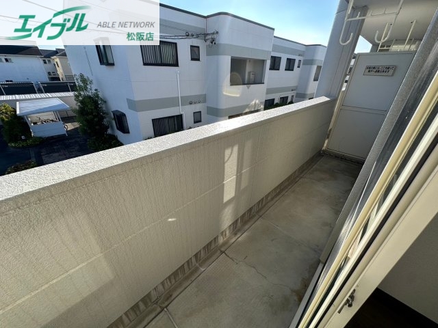 バルコニー　同物件別室反転タイプ画像