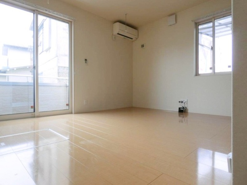 居室・リビング　図面と現状に相違がある場合には現状を優先