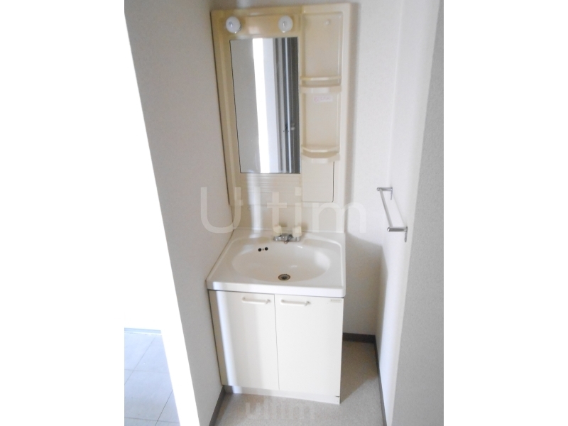 洗面設備　別室の画像です、ご参考までに