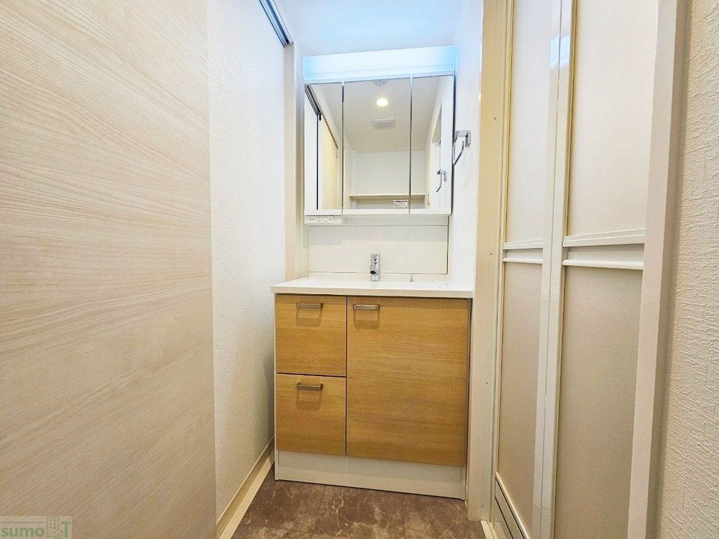 洗面設備　収納