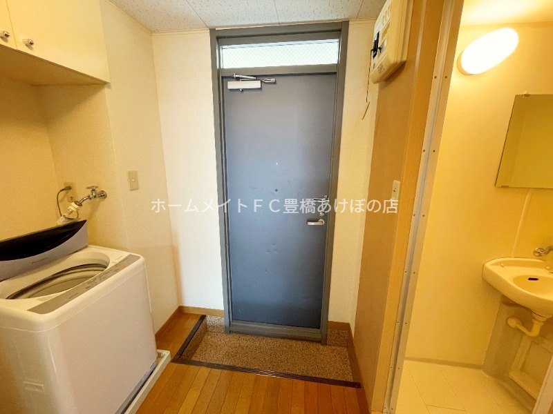 玄関　同型別部屋写真