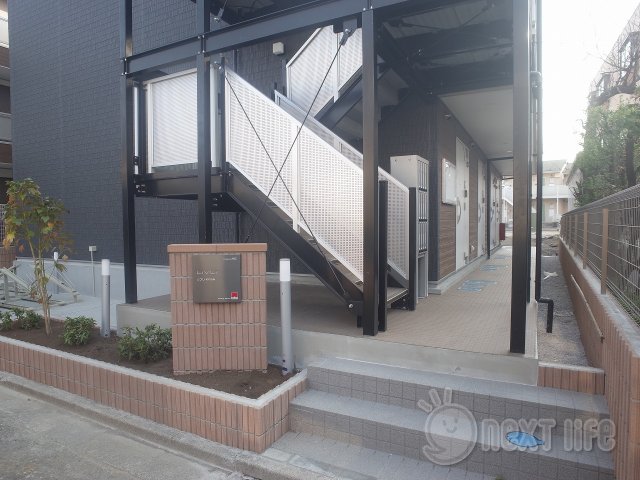 エントランス　リブリケーバレル