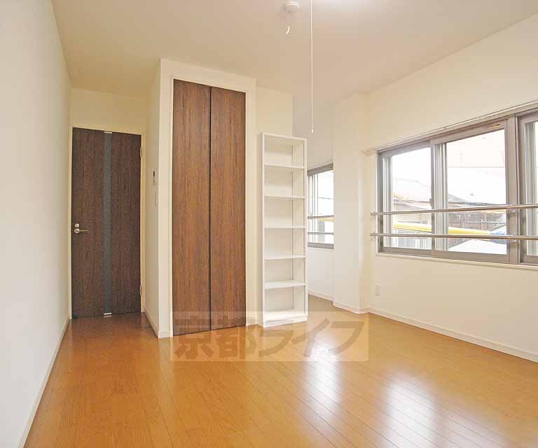 居室・リビング　広々として明るいですね