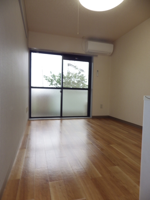 居室・リビング　※同物件別号室（イメージ）