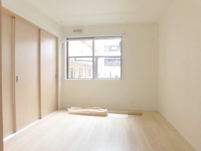 その他部屋・スペース　明るい洋室です。