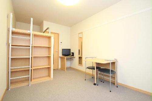 居室・リビング　家具・家電付き