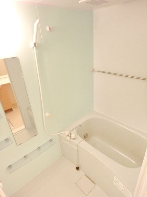 バス・シャワールーム　★追焚機能・浴室乾燥機付★