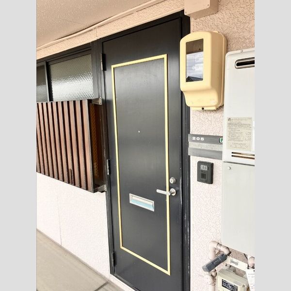 玄関　玄関ドア