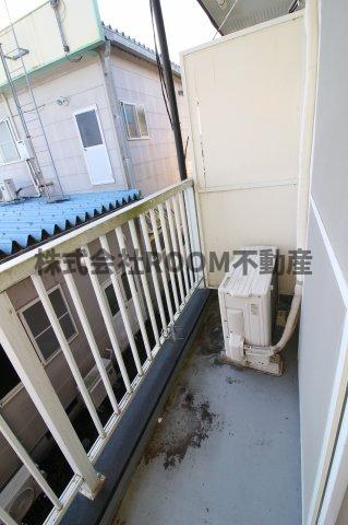 バルコニー　外からの目が気にならないバルコニーで洗濯物が干せます