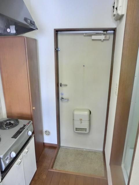 玄関　シューズボックス完備です。