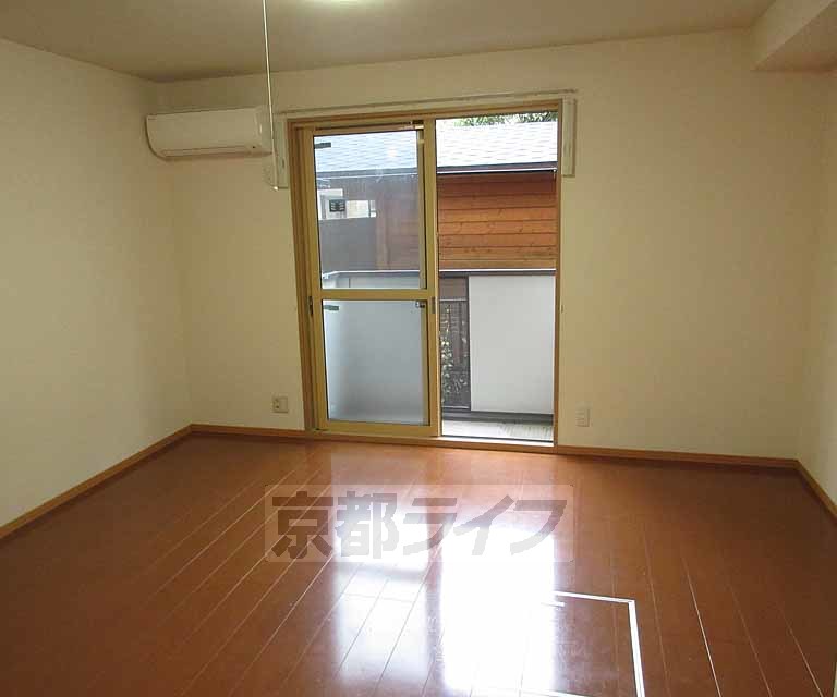 居室・リビング　きれいなお部屋です