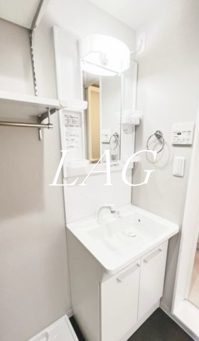 洗面設備　独立洗面台です。