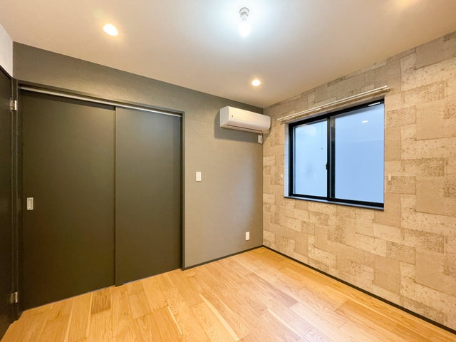 居室・リビング　☆明るい洋室☆