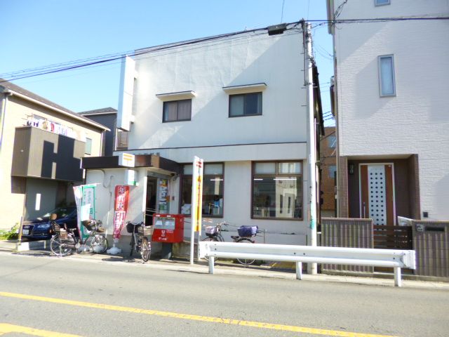 郵便局　浦和曲本郵便局（郵便局）まで744m