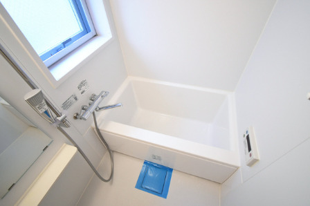 バス・シャワールーム　※反転タイプの写真を使用しています。