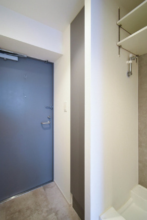 玄関　※反転タイプの写真を使用しています。