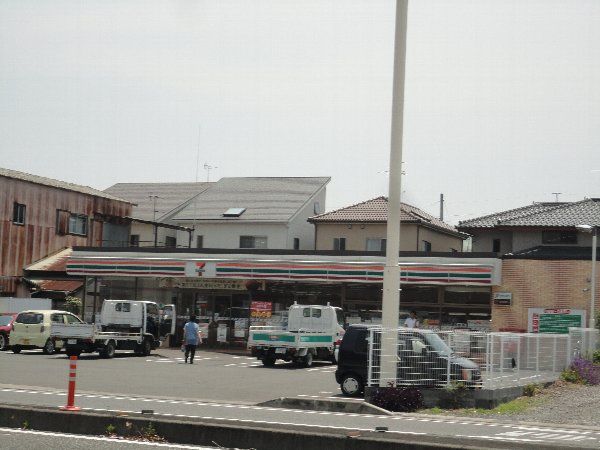 コンビニ　セブンイレブン清水有東坂店（コンビニ）まで630m