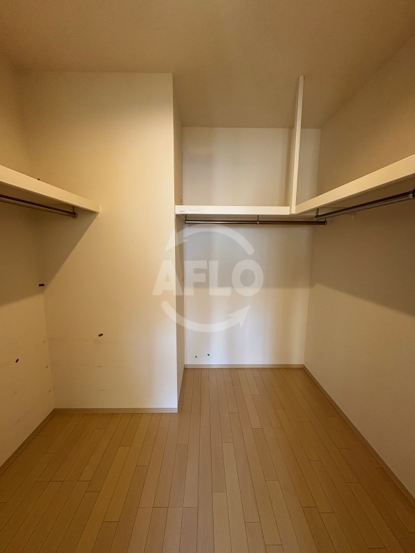 収納　アメニティ西田辺　ウォークインクローゼット