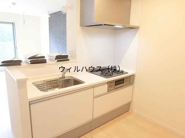 キッチン　３口コンロ付きシステムキッチン！