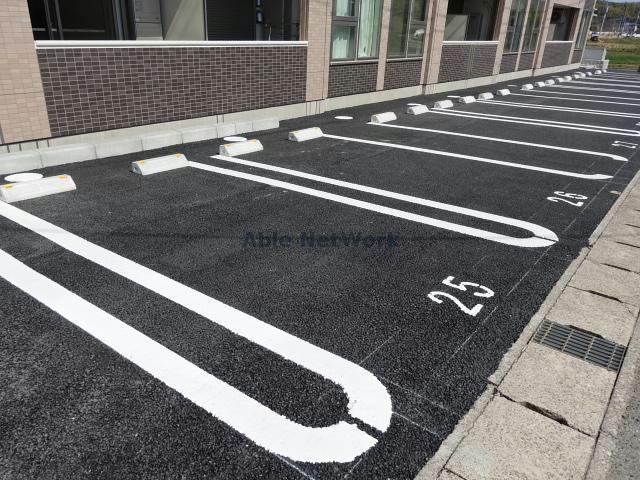 駐車場　駐車場