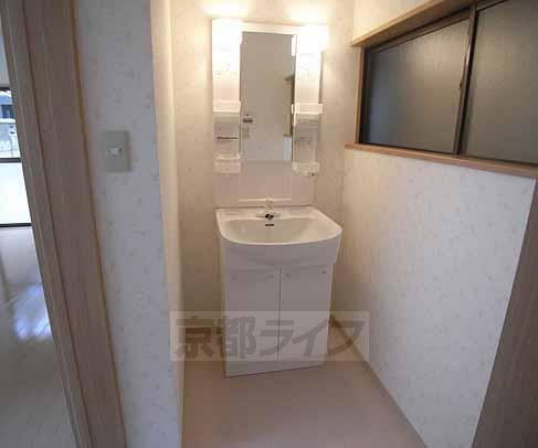 洗面設備　洗面所も新品です。