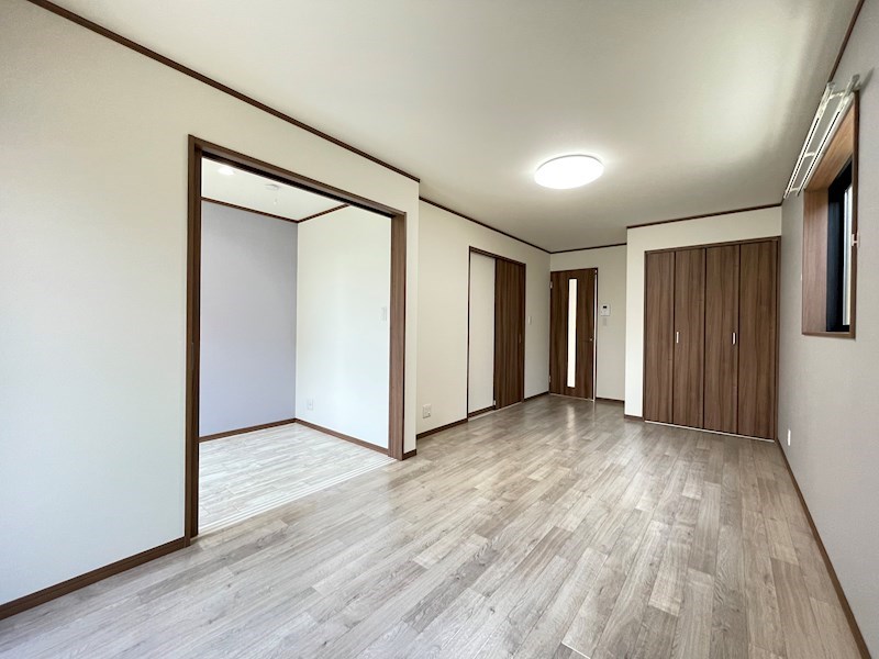 居室・リビング　※別部屋写真　内装異なります