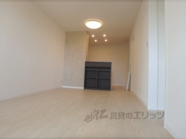 居室・リビング　これぞ新築。美しいです。