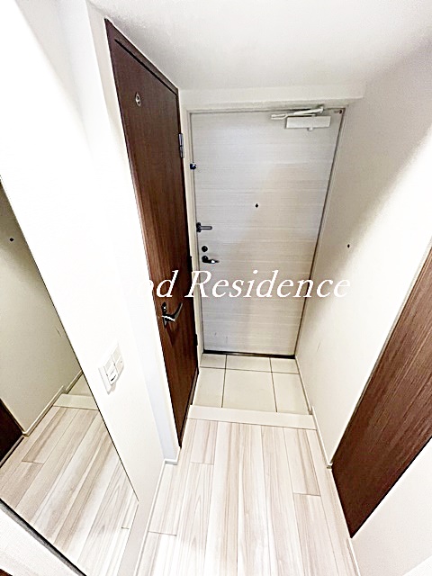 玄関　【人気の築浅物件です！】新線開通で注目エリア♪