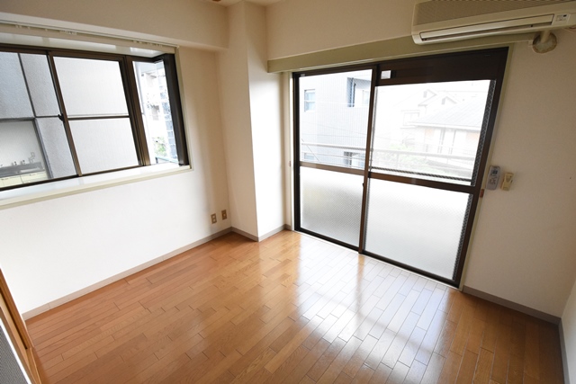 居室・リビング　エアコン付きで初期費用を抑えられます