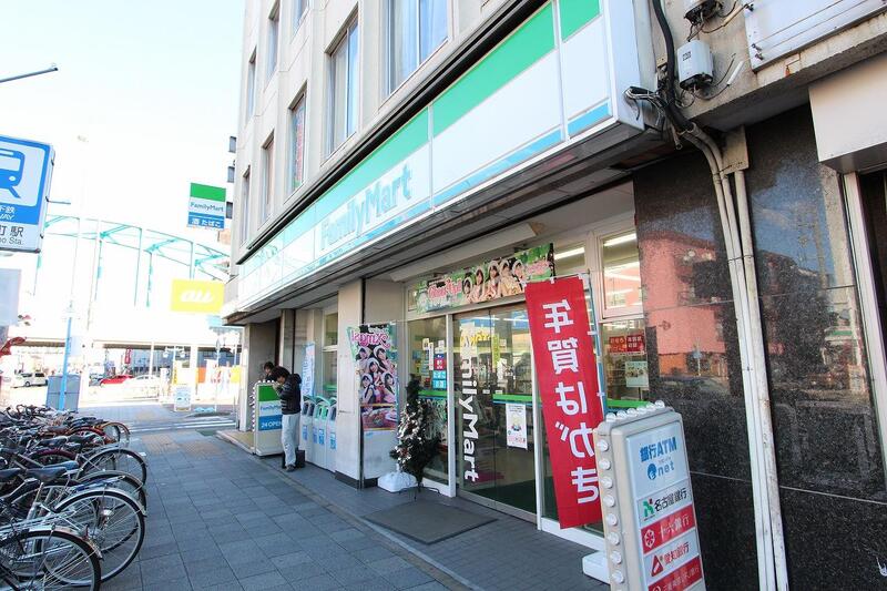 コンビニ　ファミリーマート熱田六番町店（コンビニ）まで185m