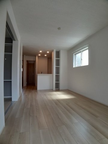 居室・リビング　こちらのリビングで趣味の時間をお楽しみください