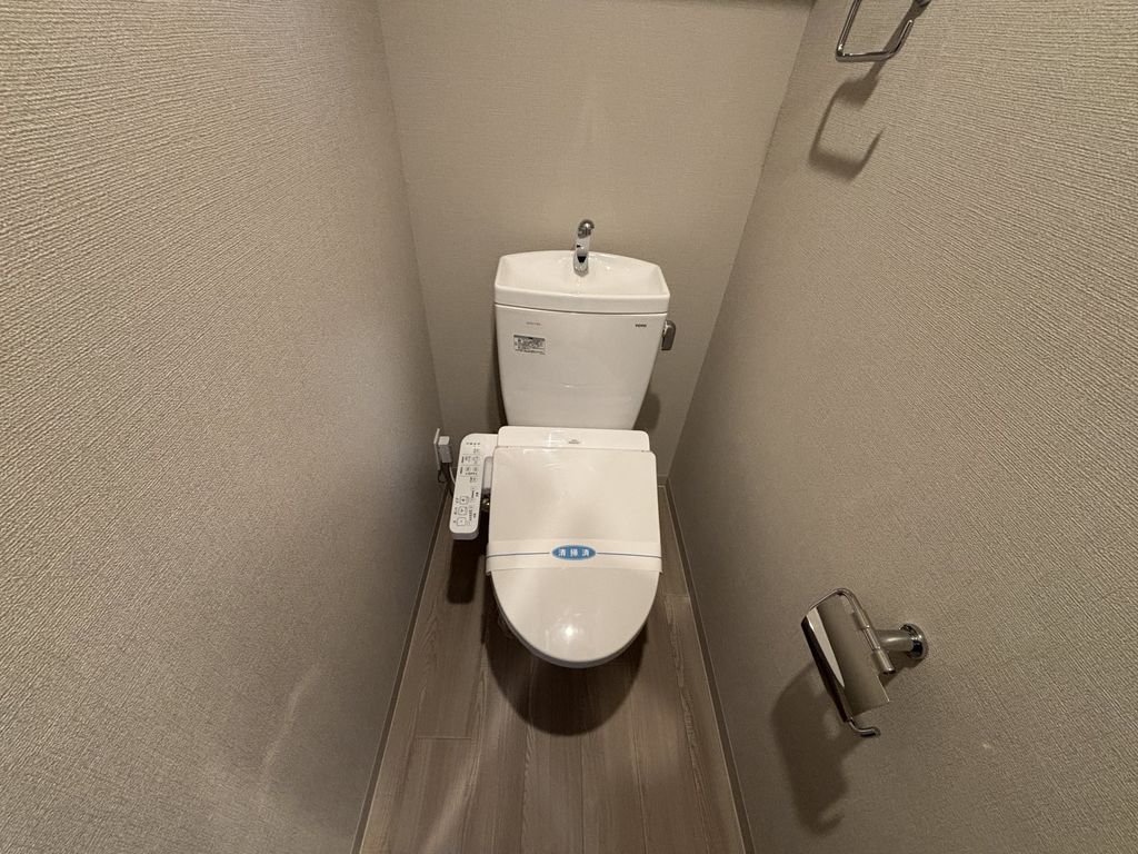 トイレ　トイレ