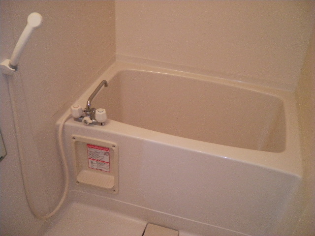 バス・シャワールーム　別号室の参考写真です。