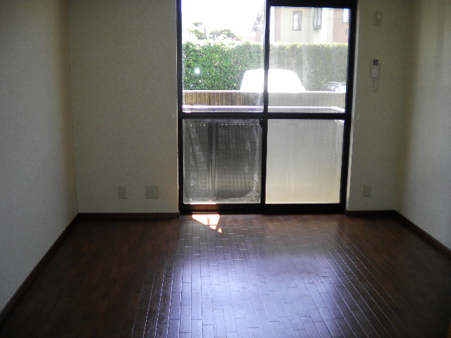 居室・リビング　別号室の参考写真です。