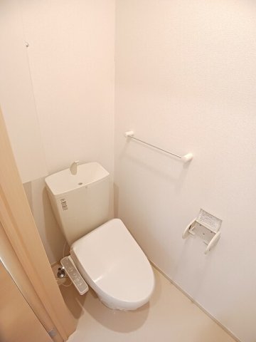 トイレ　トイレもきれいです