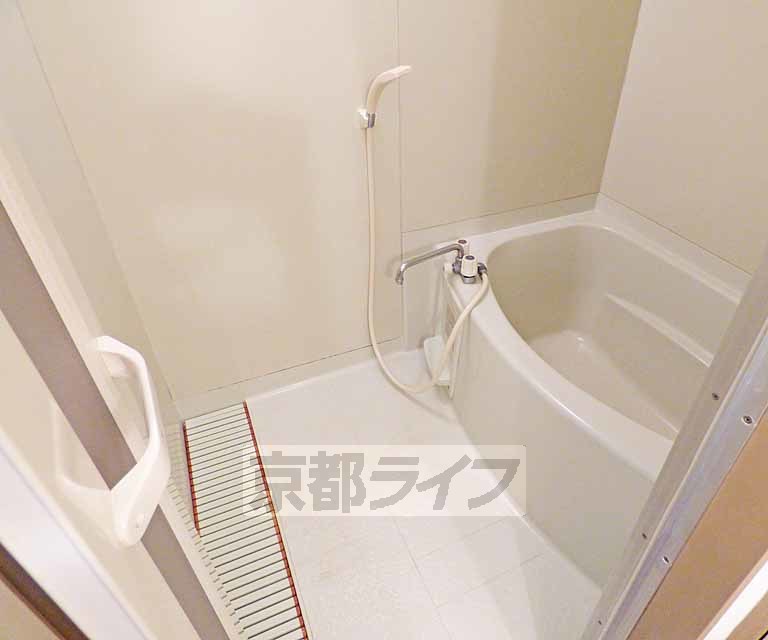 バス・シャワールーム　浴室です。
