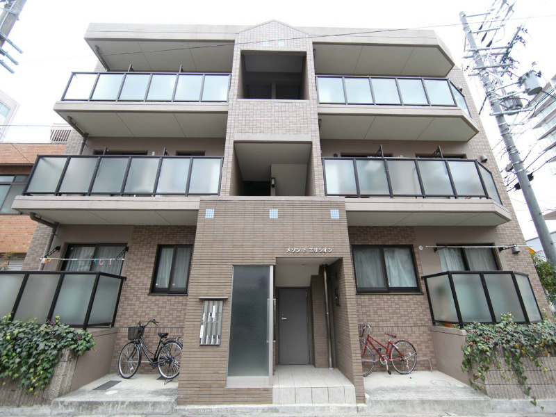 建物外観　外観　オートロック付　1フロア2部屋のみ（全部屋角部屋）