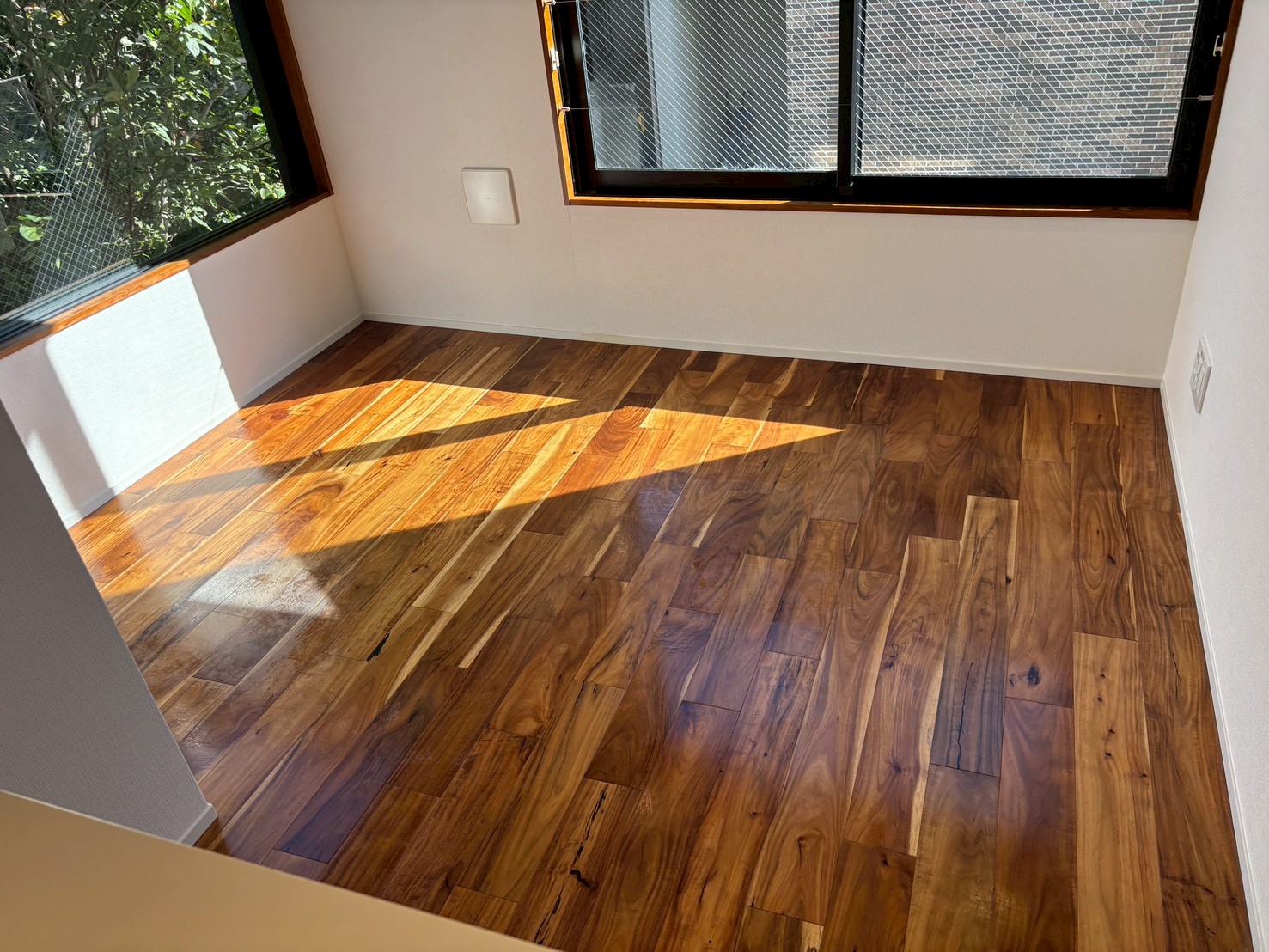 居室・リビング　※同建物内の別部屋参考写真です
