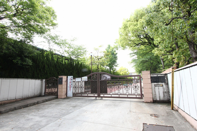 中学校　矢田中学校（中学校）まで446m