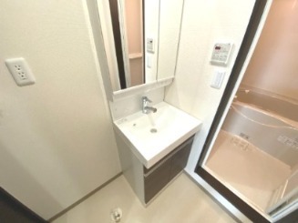 洗面設備　立派な洗面台付きです＾＾