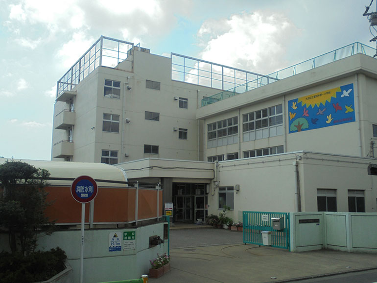 小学校　大田区立東調布第一小学校（小学校）まで524m