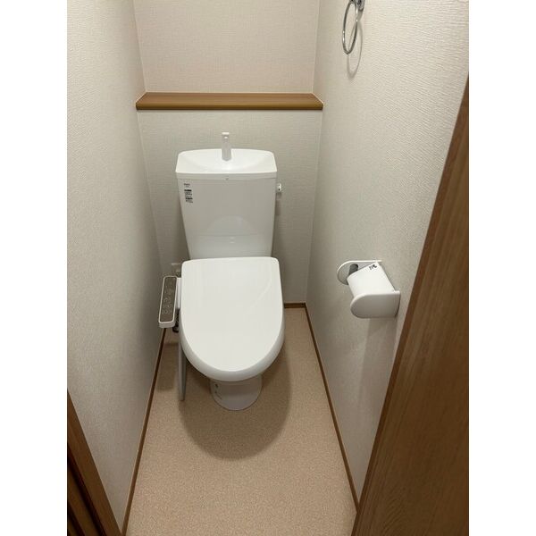トイレ　トイレもきれいです