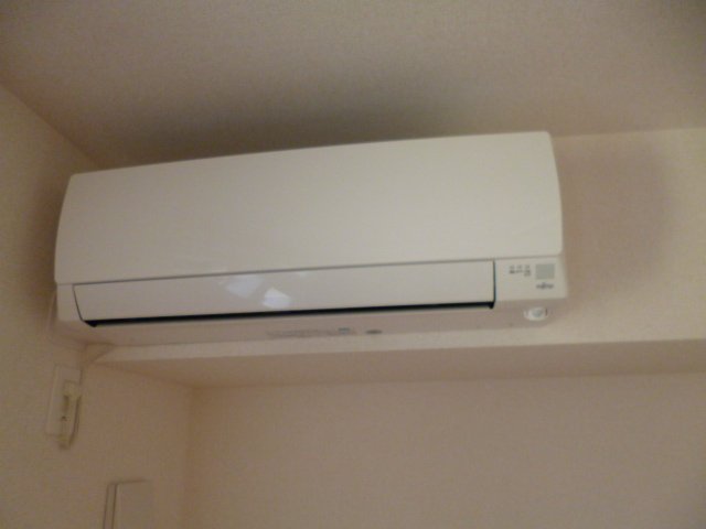 その他設備　エアコン２基付