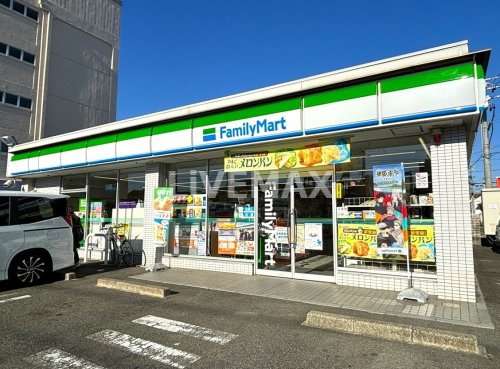 コンビニ　ファミリーマート 名古屋西高校前店（コンビニ）まで523m