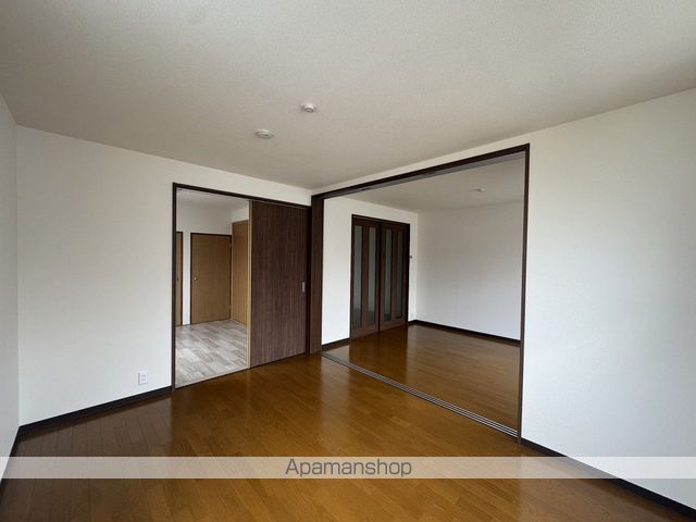 コーポスミダの居間写真
