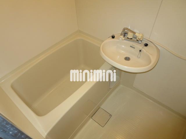 バス・シャワールーム　浴室です。もちろんバス・トイレ別です。