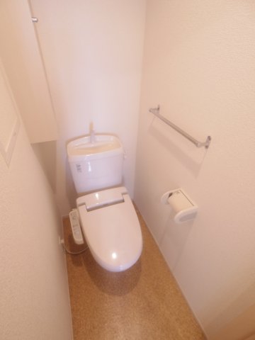トイレ　※同仕様写真です