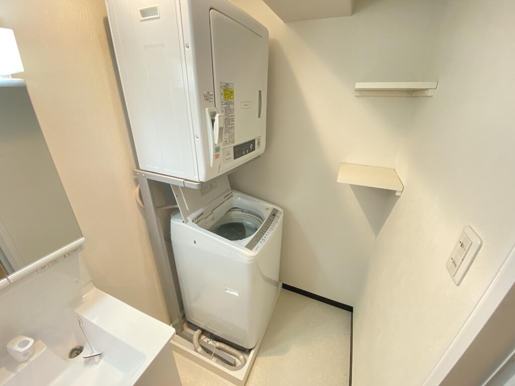 その他設備　洗濯機・乾燥機付きで設備充実！