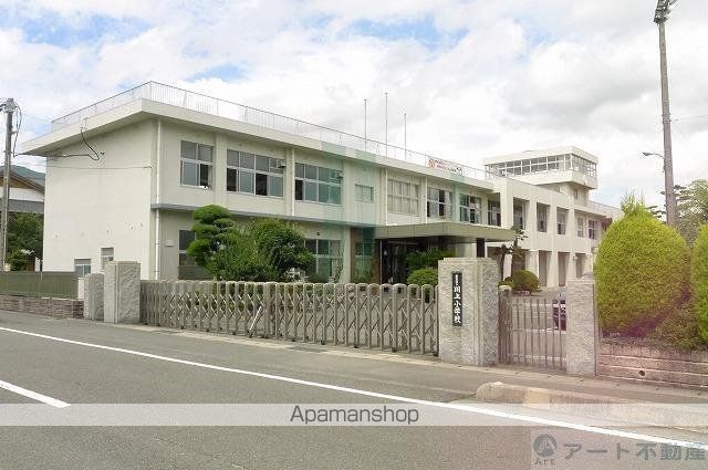 小学校　川上小学校（小学校）まで1118m