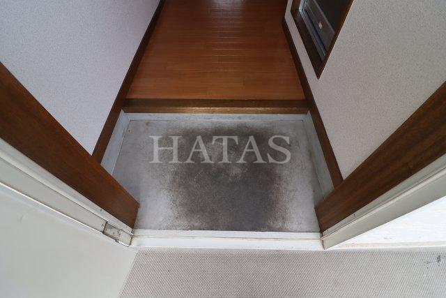 玄関　同物件別部屋です。